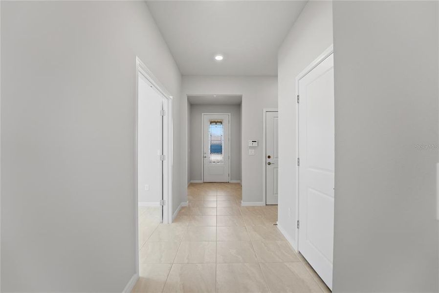 Spacious, unfurnished interior of a new home in , St. Cloud (Image 22).