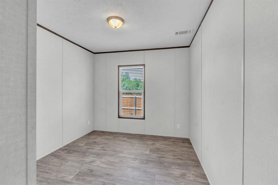 Spacious, unfurnished interior of a new home in , Granbury (Image 15).