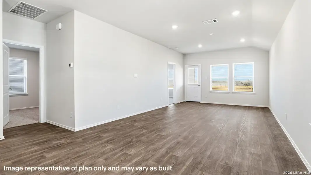 Spacious, unfurnished interior of a new home in Stonehill, San Antonio (Image 19).