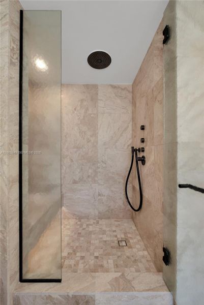 Lymphatic massage system in shower Lymphatic massage system in shower