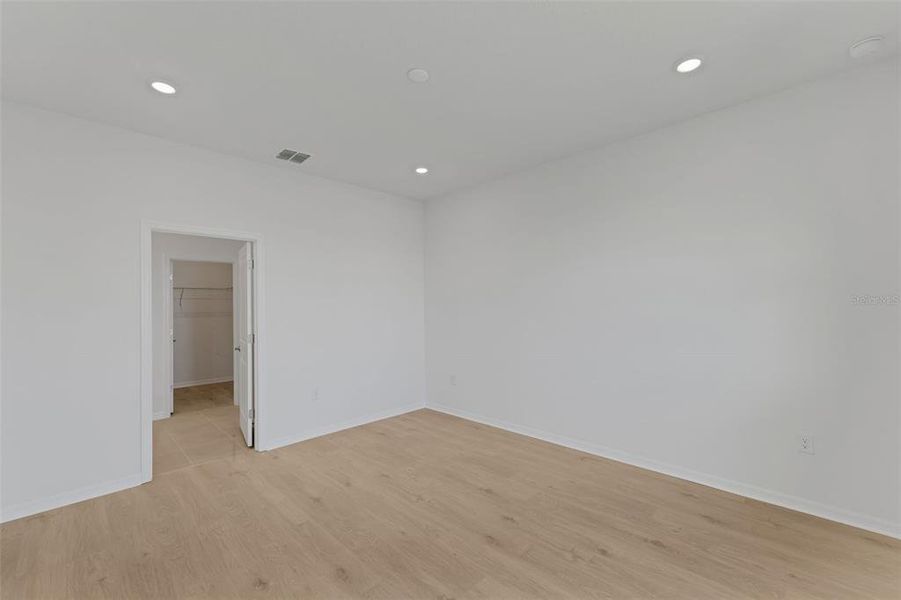 Spacious, unfurnished interior of a new home in Seaire, Parrish (Image 40).