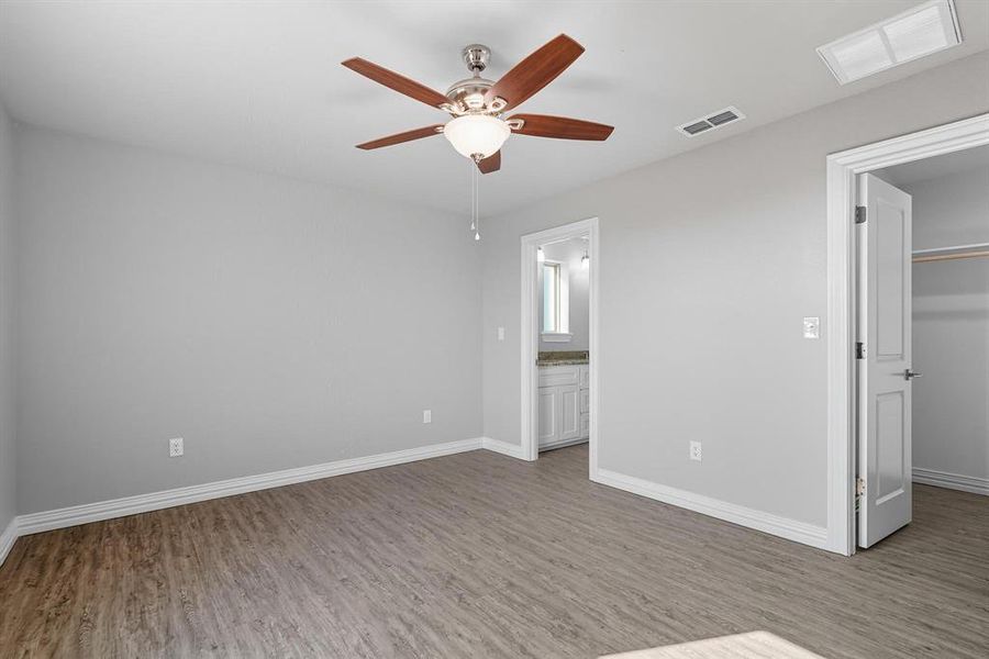 Spacious, unfurnished interior of a new home in , Hawley (Image 29).