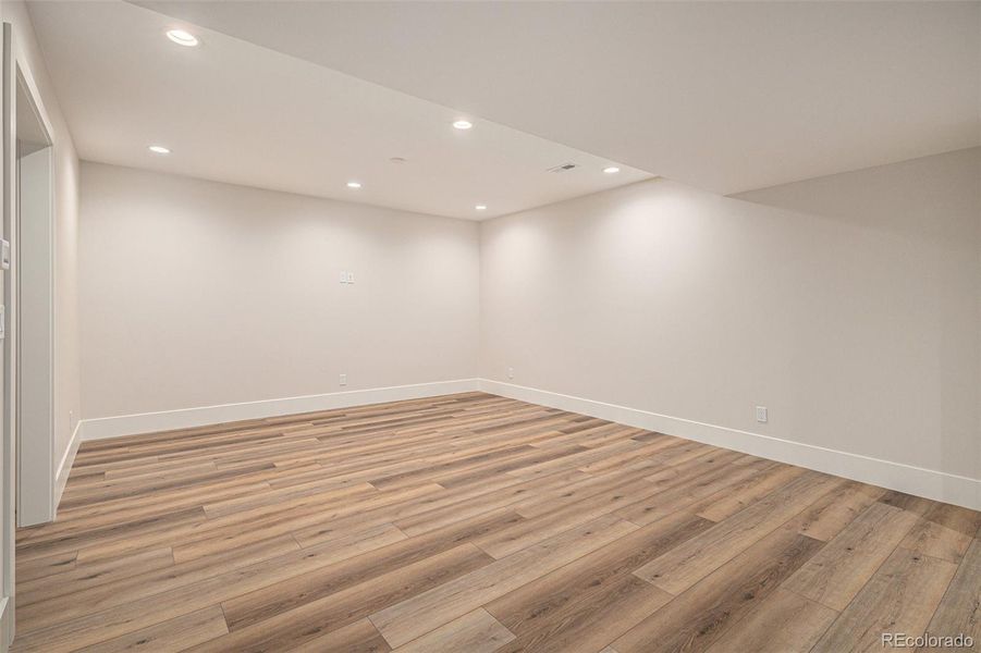 Spacious, unfurnished interior of a new home in , Denver (Image 22).