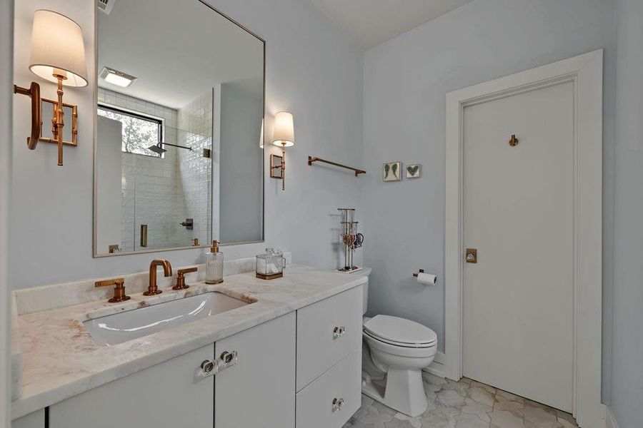 Furnished interior view inside a new home in , Atlanta (Image 75).