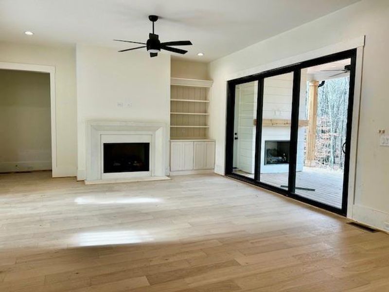 Spacious, unfurnished interior of a new home in , Jefferson (Image 13).