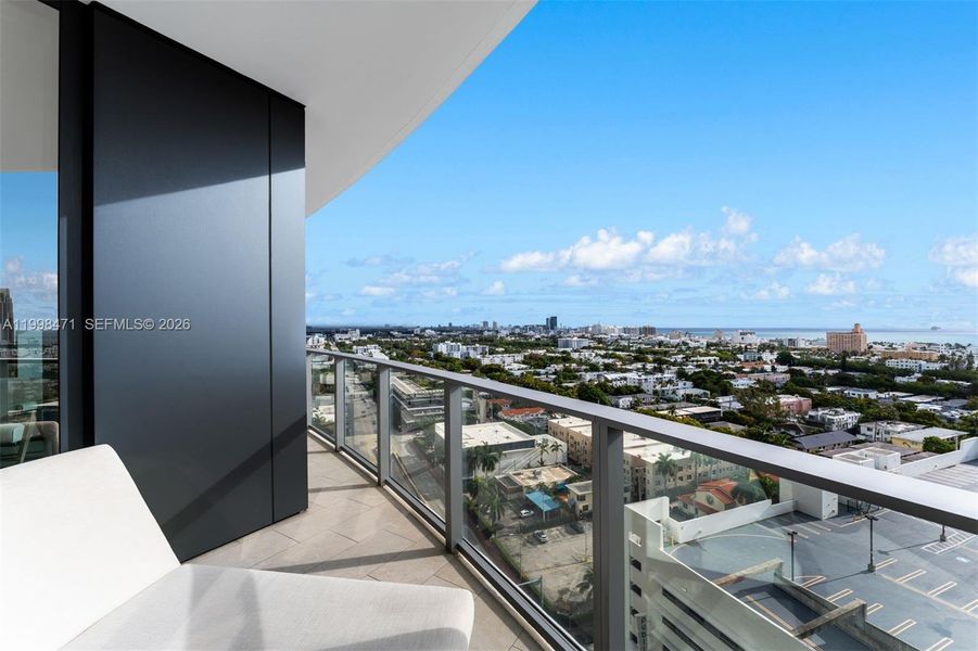 Condo located in Miami Beach, FL showcasing its design and architecture (Image 22).