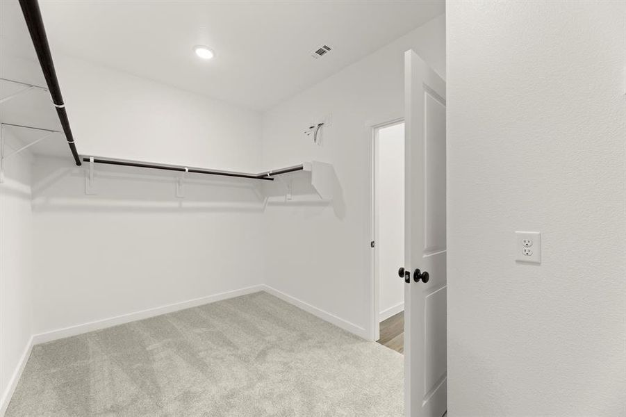 24. 2412 Yaupon - Closet