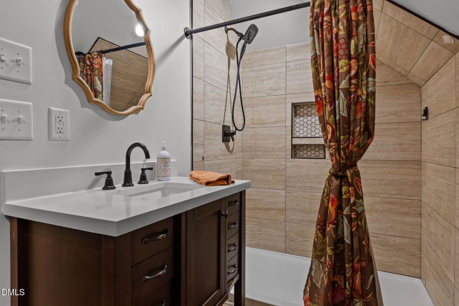 33-web-or-mls-AZ3A8473