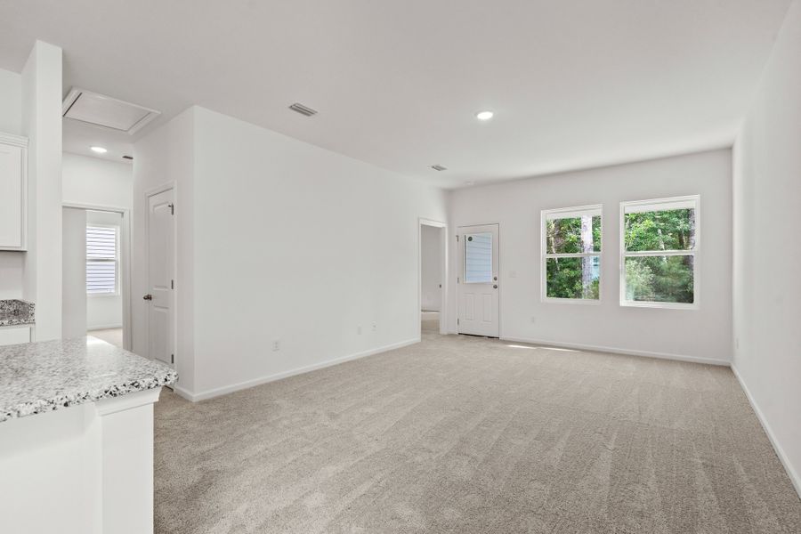 Representative unfurnished interior of a home built from the Sterling by Starlight Homes in Andalusia, Loris (Image 23).
