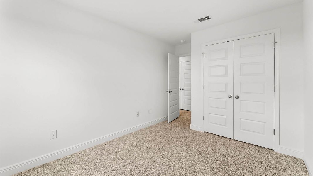 Spacious, unfurnished interior of a new home in Chateau Nemours, Port Saint Joe (Image 21).