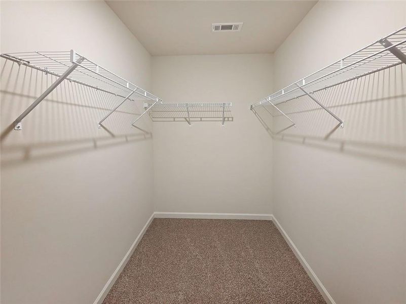 Spacious, unfurnished interior of a new home in , Gainesville (Image 34).