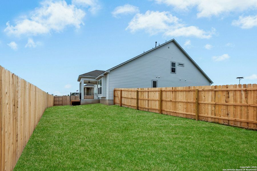 Exterior details and patio area of a home in Willowbrook, New Braunfels (Image 3).