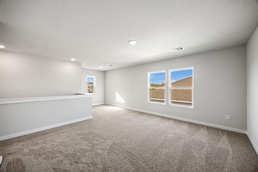 Spacious, unfurnished interior of a new home in MiraVerde, Crowley (Image 12).