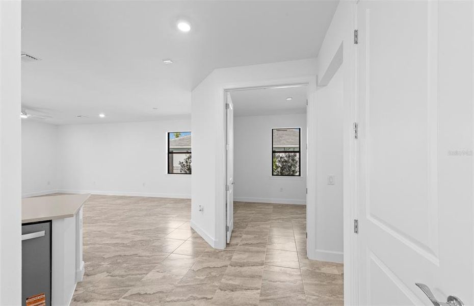 Spacious, unfurnished interior of a new home in Del Webb Catalina, Lakewood Ranch (Image 13).