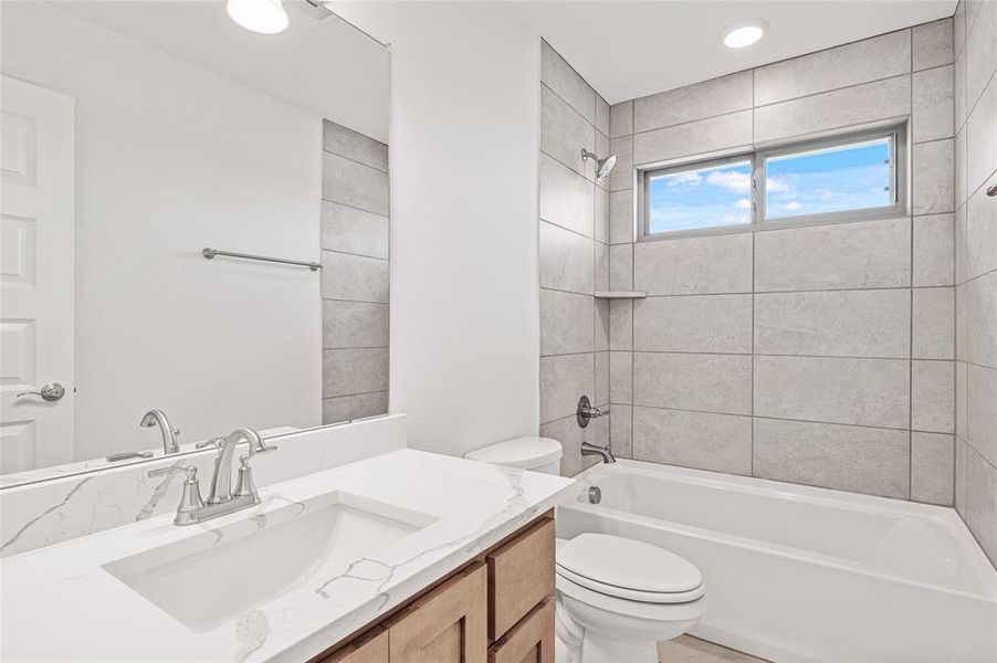Furnished interior view inside a new home in Stone River Glen, Royse City (Image 12). Furnished interior view inside a new home in Stone River Glen, Royse City (Image 12).