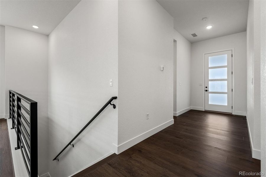 Spacious, unfurnished interior of a new home in Wolf Ranch - Enclave Collection, Colorado Springs (Image 20).