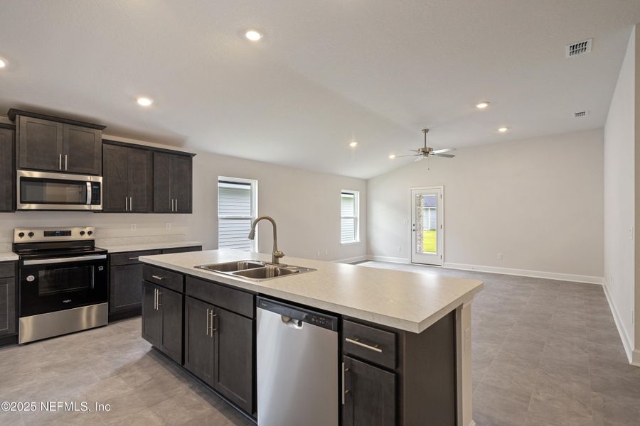 Furnished interior view inside a new home in Summerglen, Jacksonville (Image 6).