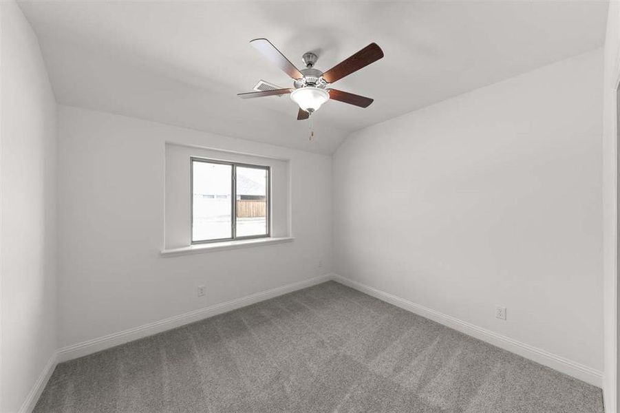 Spacious, unfurnished interior of a new home in River Ranch, Van Alstyne (Image 12).