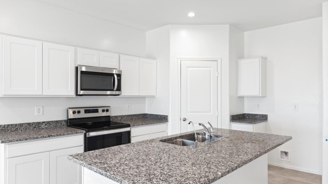 Furnished interior view inside a new home in Quail Ranch, San Tan Valley (Image 4).