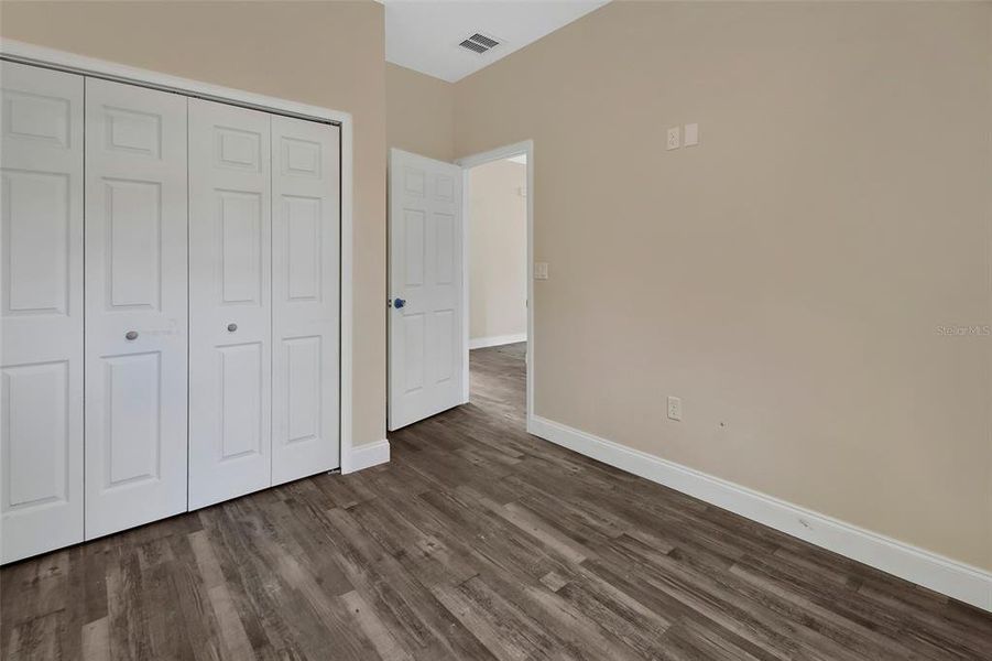 Spacious, unfurnished interior of a new home in , Daytona Beach (Image 15).