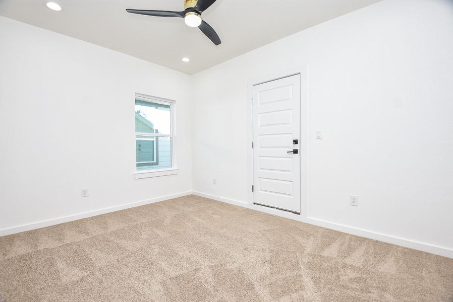 Spacious, unfurnished interior of a new home in , Houston (Image 25).