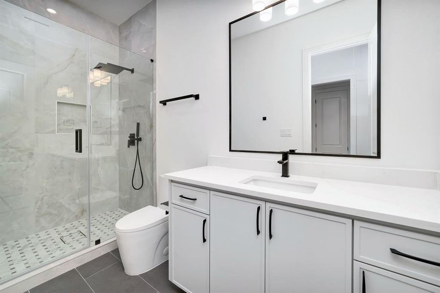 Furnished interior view inside a new home in , Dallas (Image 5).