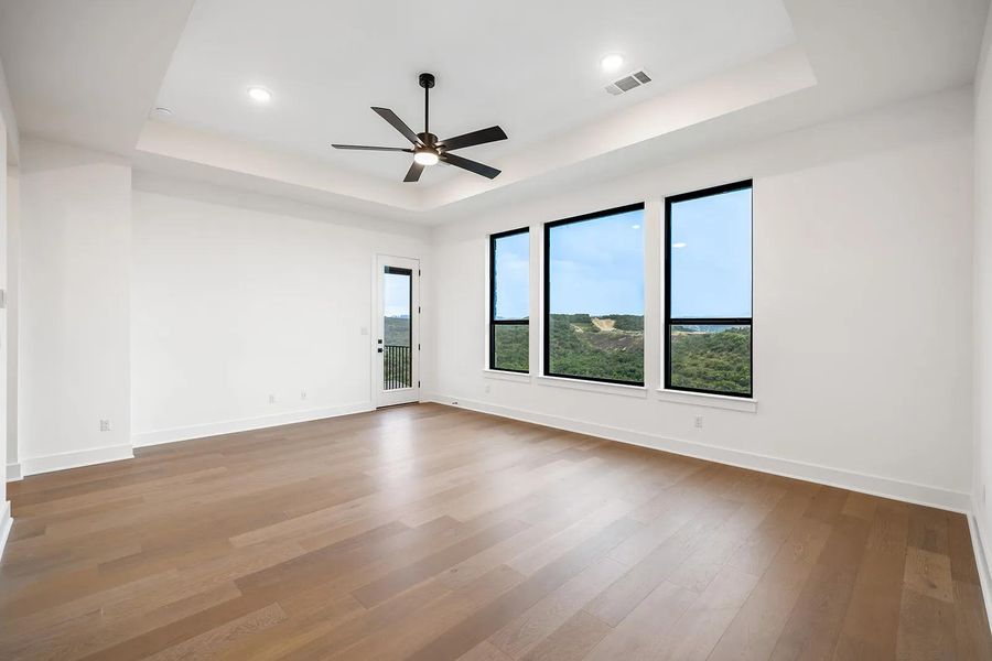 Lynmar IV G Primary Suite