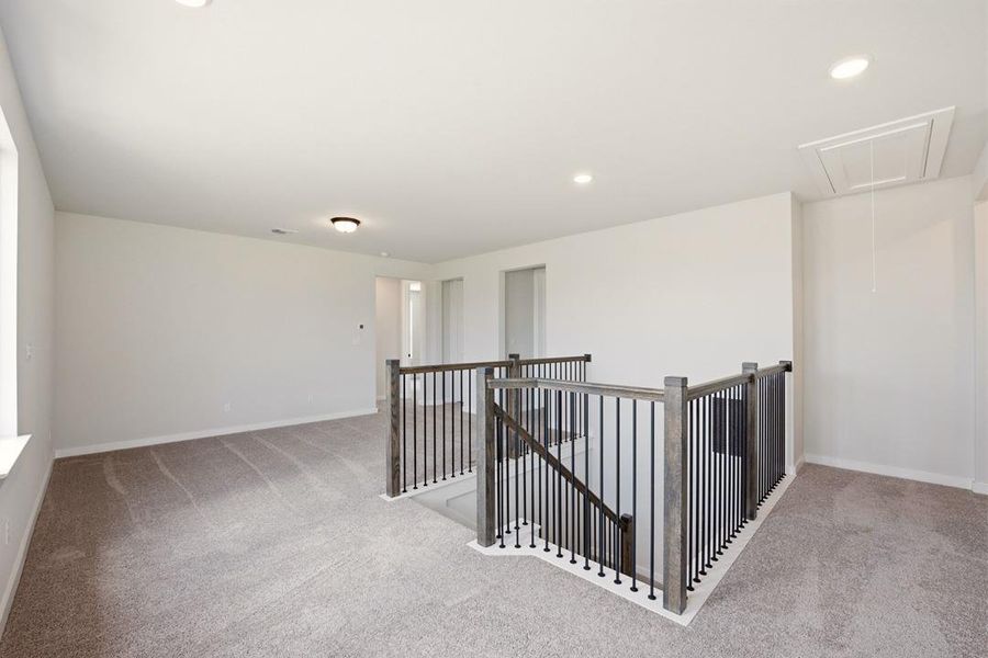 Spacious, unfurnished interior of a new home in Heritage, Dripping Springs (Image 15).