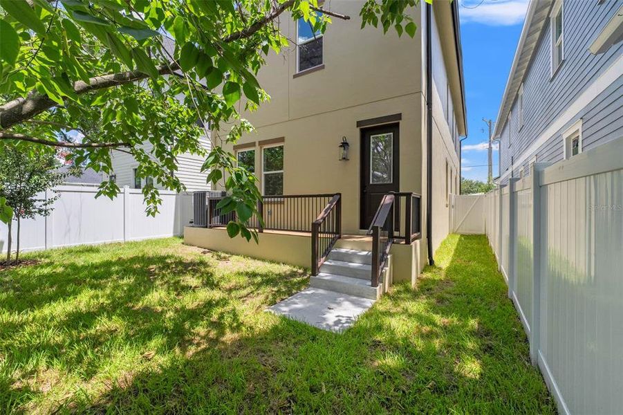 Exterior details and patio area of a home in , Tampa (Image 3).