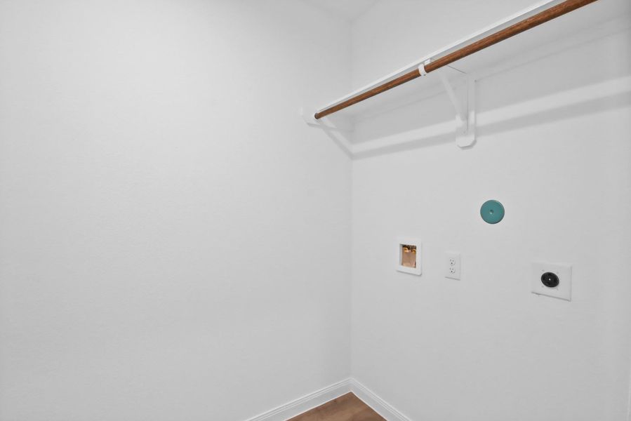 Spacious, unfurnished interior of a new home in Gemini, Splendora (Image 6).