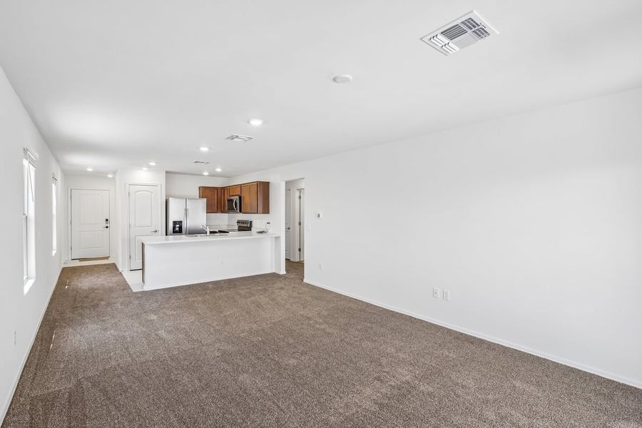 Spacious, unfurnished interior of a new home in Founders Ridge, Vail (Image 7).