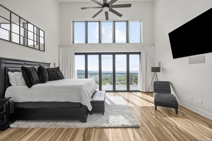 Furnished interior view inside a new home in , Kerrville (Image 16).