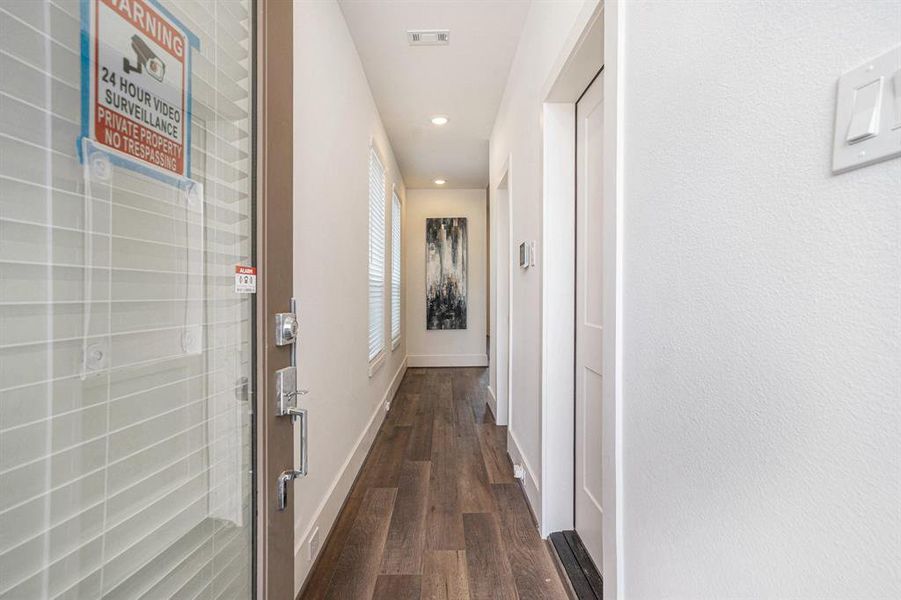 Entry Model Home. Same floor plan. Finishes of home may vary.