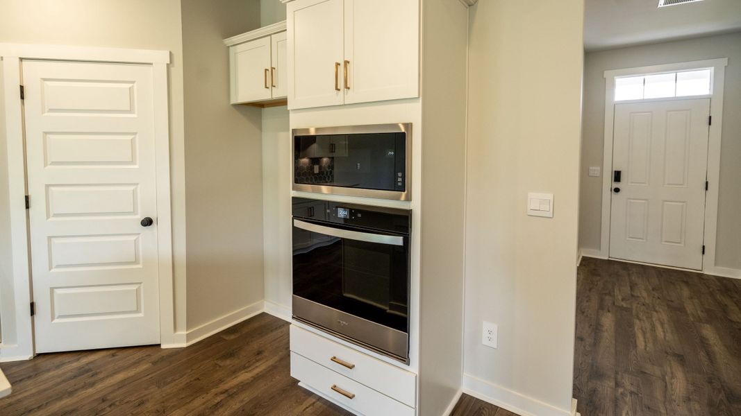 Furnished interior view inside a new home in Pottsview, Smyrna (Image 6).
