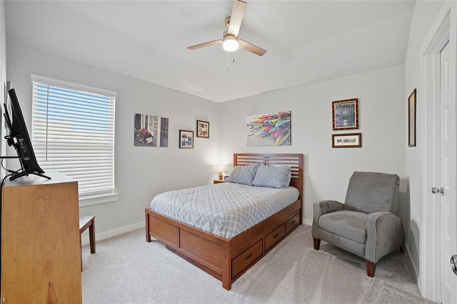 Furnished interior view inside a new home in Oak Creek, Forney (Image 16).