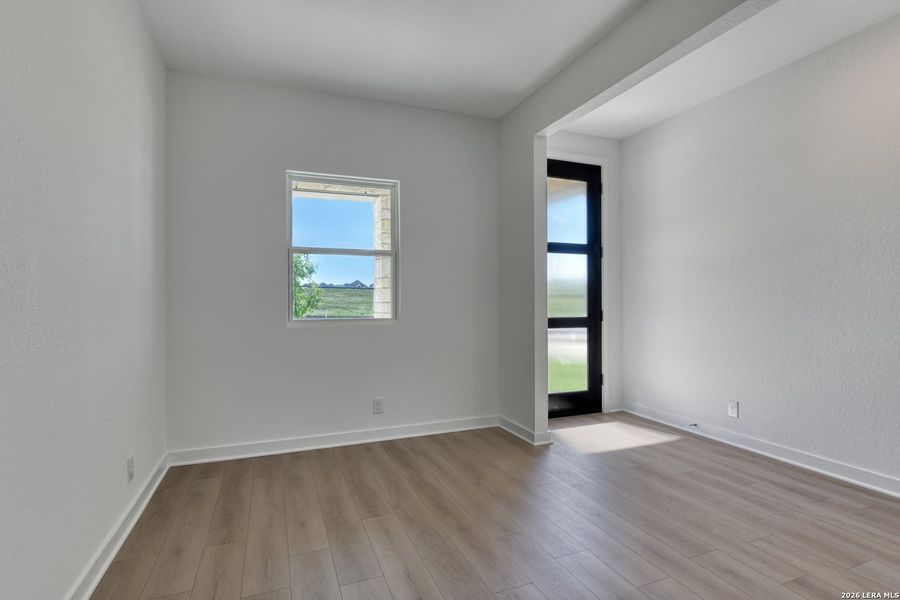 Spacious, unfurnished interior of a new home in Arcadia Ridge, San Antonio (Image 27).
