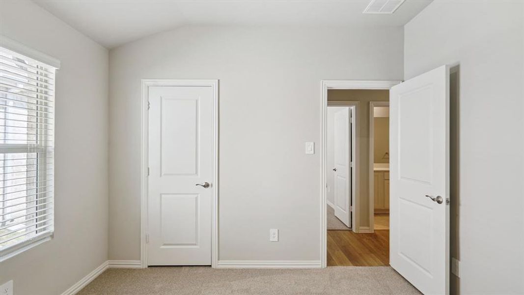 Spacious, unfurnished interior of a new home in Windmore, Princeton (Image 18).