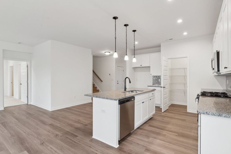 6- HHHunt Maxwell Kitchen and Pantry