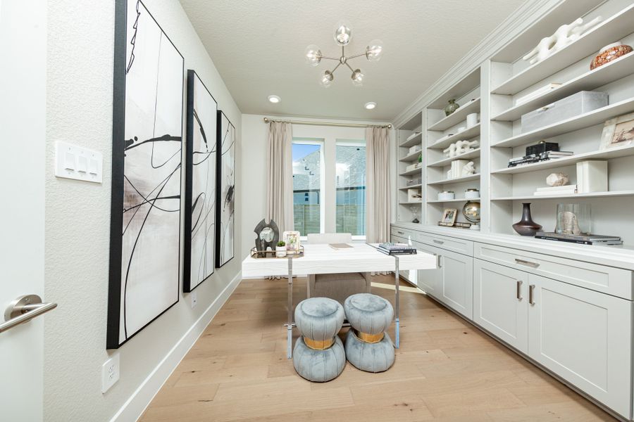 Representative furnished interior of a home built from the Northcliffe by Beazer Homes in Legacy, League City (Image 14). Representative furnished interior of a home built from the Northcliffe by Beazer Homes in Legacy, League City (Image 14).