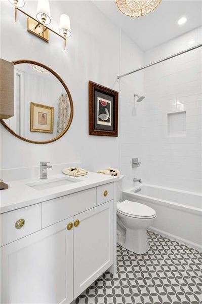 Furnished interior view inside a new home in , Roswell (Image 32).