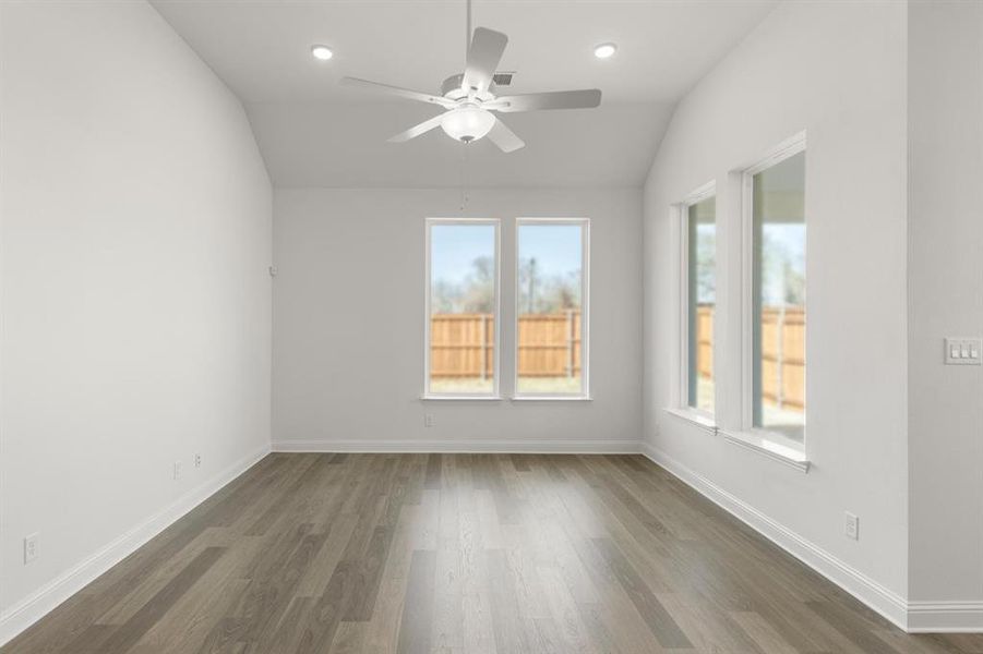 Spacious, unfurnished interior of a new home in Hillstead, Lavon (Image 20).