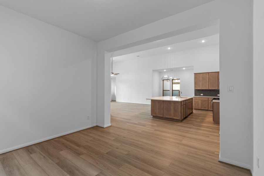 Spacious, unfurnished interior of a new home in Pomona, Manvel (Image 14).