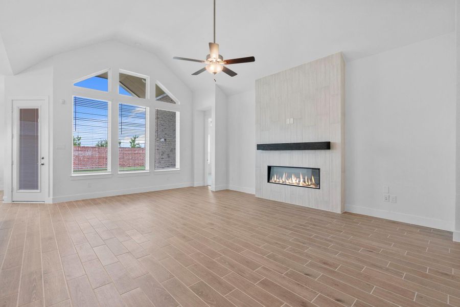Spacious, unfurnished interior of a new home in Grange, Katy (Image 32).