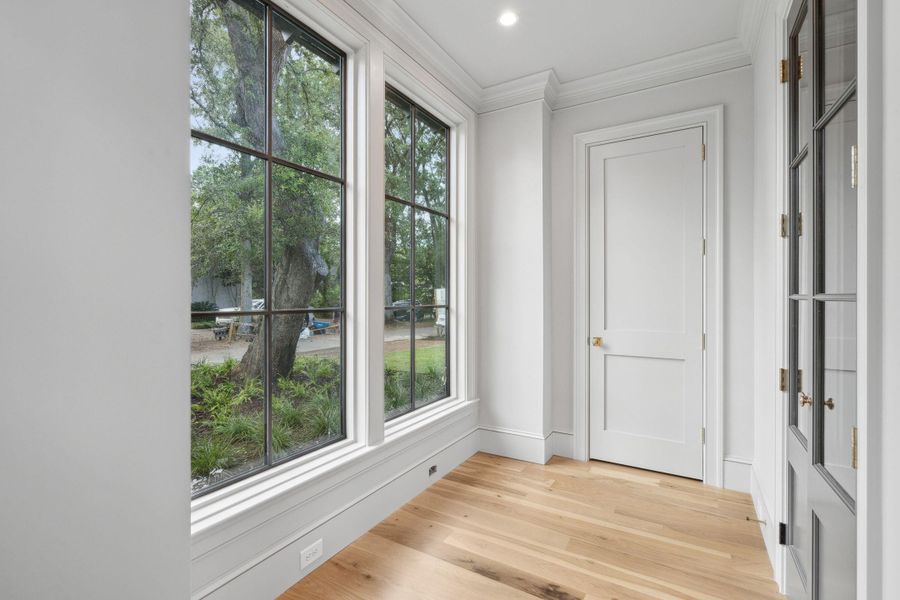 Spacious, unfurnished interior of a new home in , Mount Pleasant (Image 27).