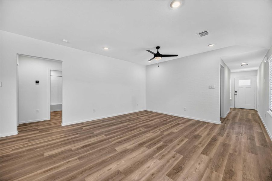 Spacious, unfurnished interior of a new home in Allison Park, Houston (Image 13). Spacious, unfurnished interior of a new home in Allison Park, Houston (Image 13).