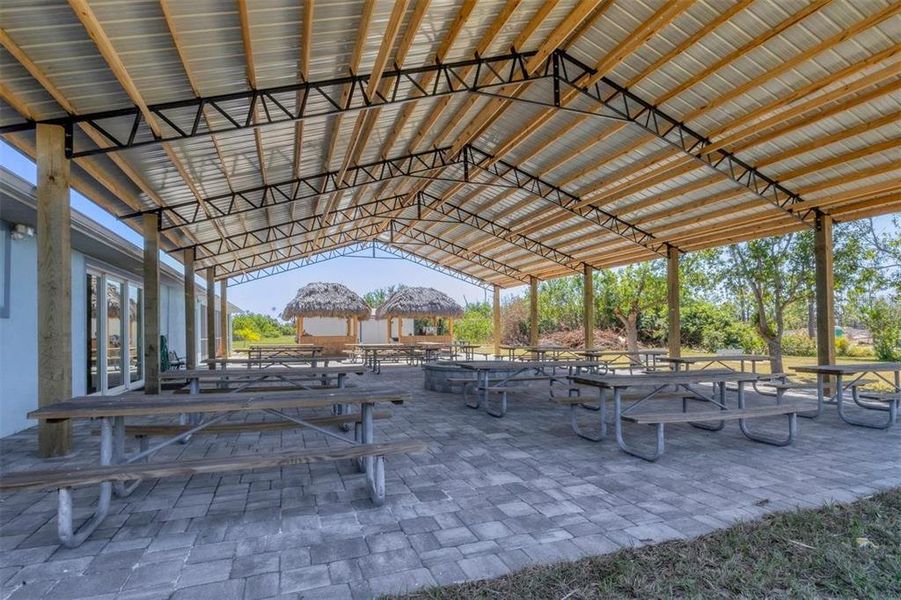 Community amenities in , Port Charlotte (Image 15).