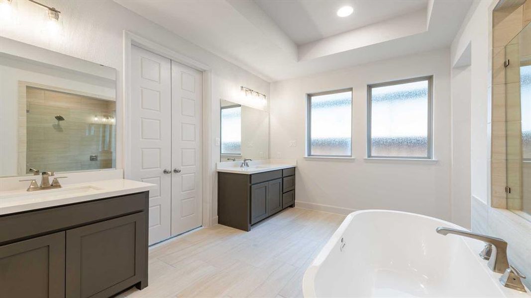 Furnished interior view inside a new home in Reunion 60'/70', Rhome (Image 12). Furnished interior view inside a new home in Reunion 60'/70', Rhome (Image 12).