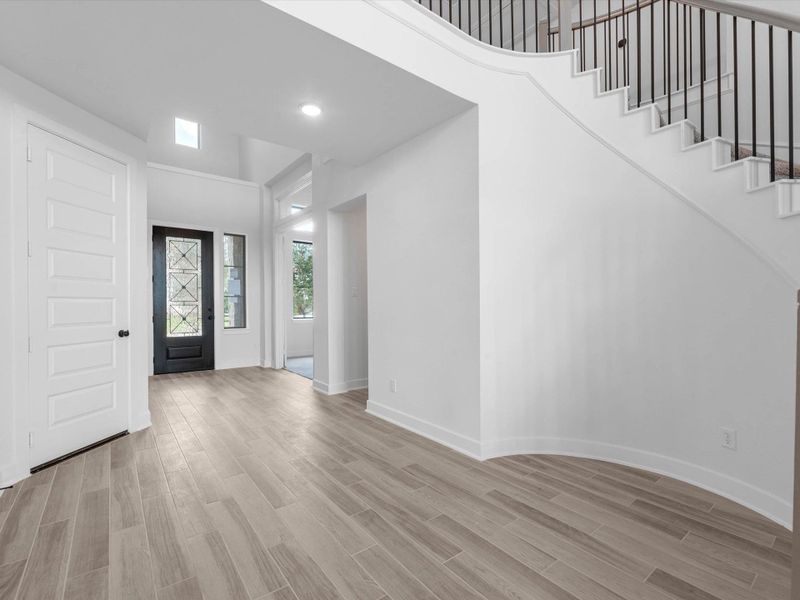 Representative image. Features, specifications, selections and colors may vary. Representative image. Features, specifications, selections and colors may vary.