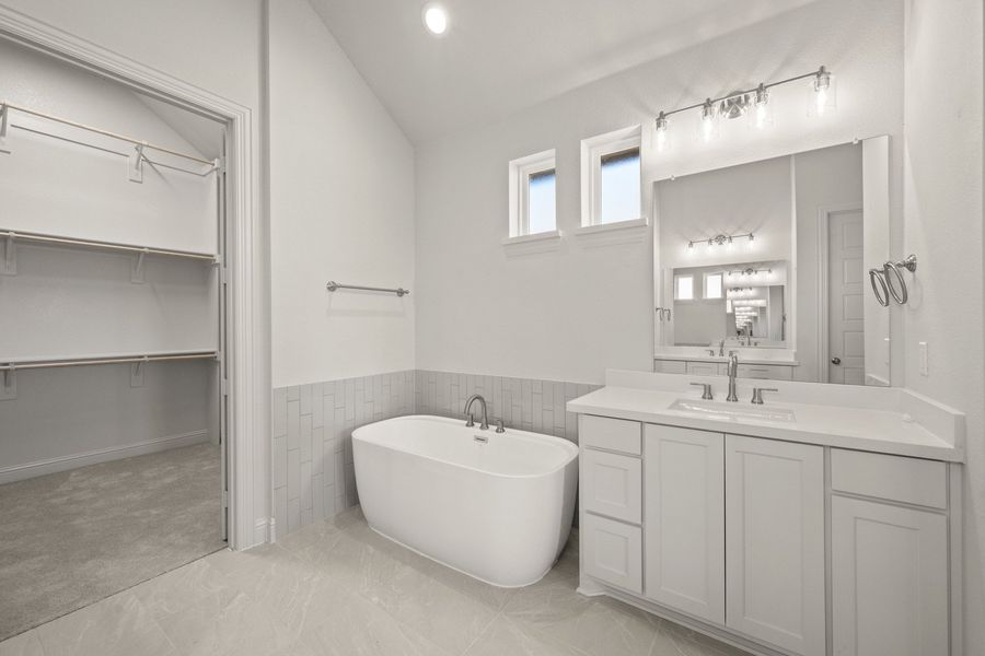 Furnished interior view inside a new home in BridgeWater - Phase 1, Midlothian (Image 15).