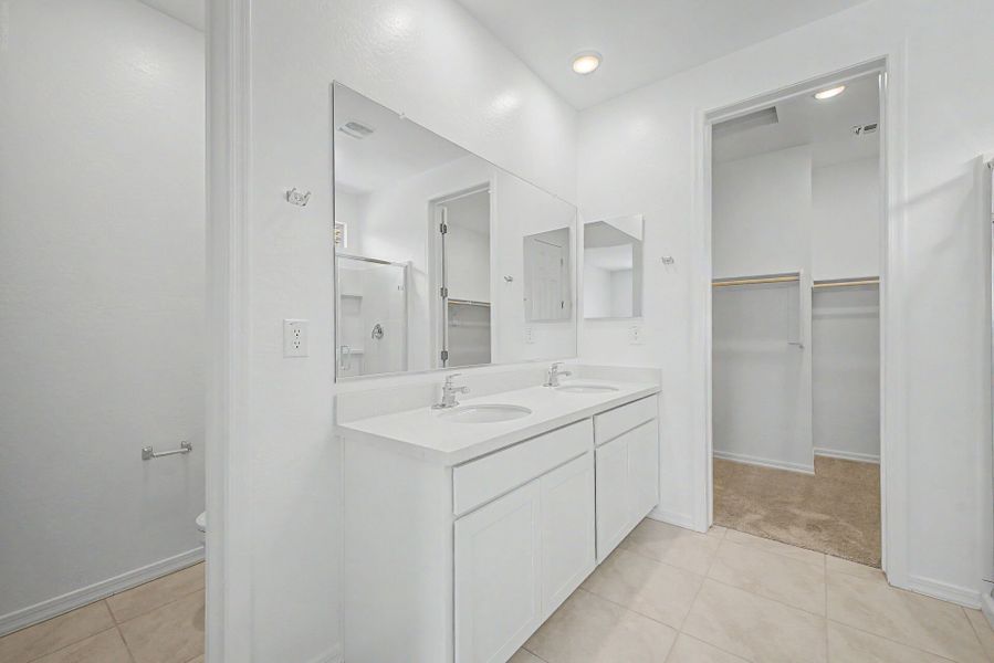 Furnished interior view inside a new home in Baker Farms, Phoenix (Image 6).